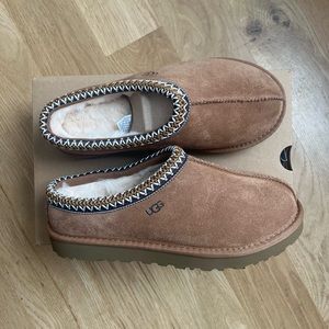 Ugg Tasman Slipper